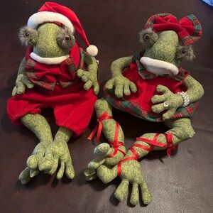 Christmas frog pair